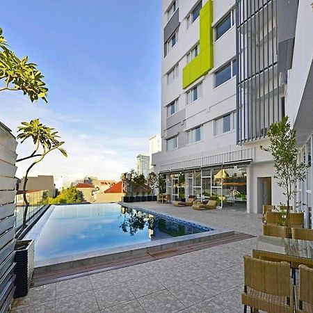 Whiz Prime Hotel Hasanuddin Макасар Екстер'єр фото