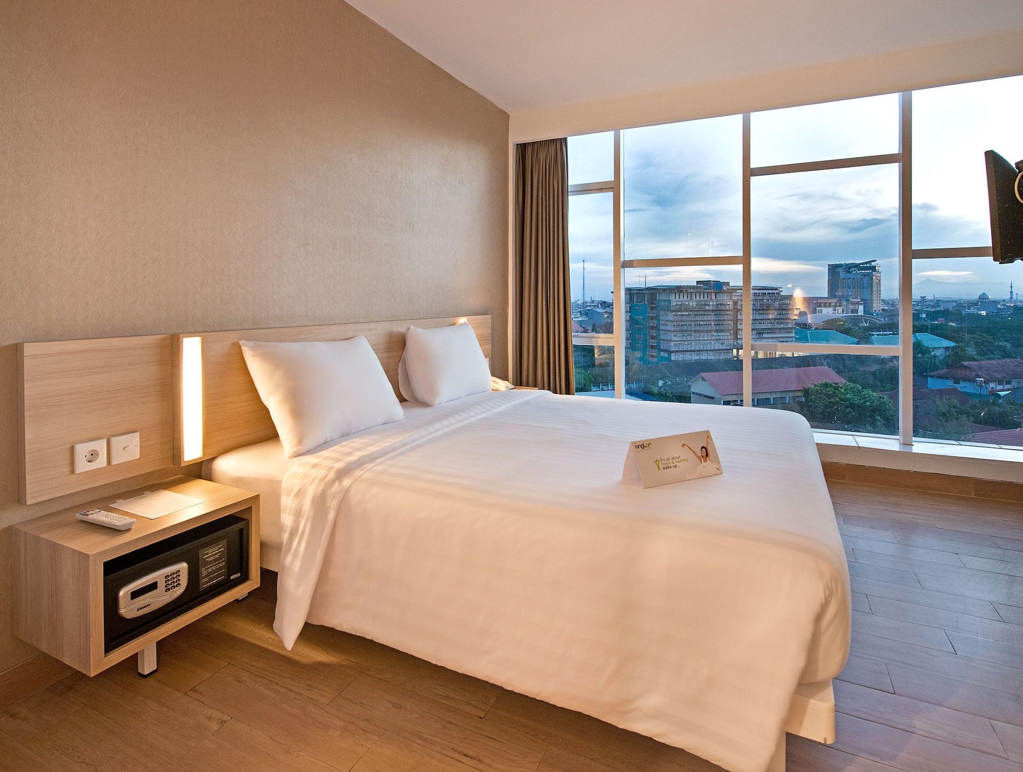 Whiz Prime Hotel Hasanuddin Макасар Екстер'єр фото