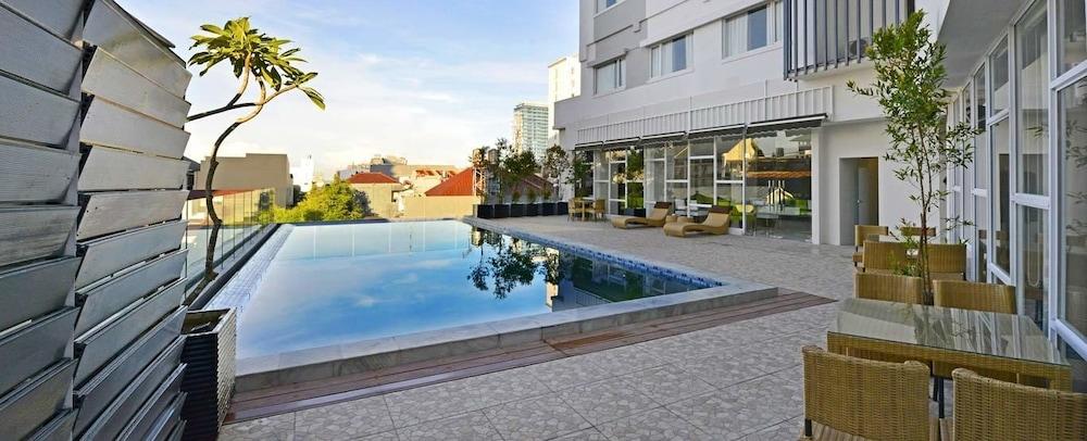 Whiz Prime Hotel Hasanuddin Макасар Екстер'єр фото