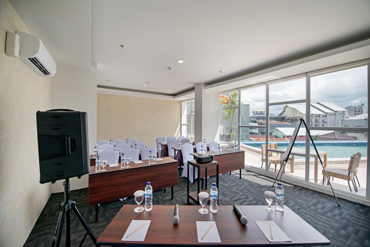 Whiz Prime Hotel Hasanuddin Макасар Екстер'єр фото