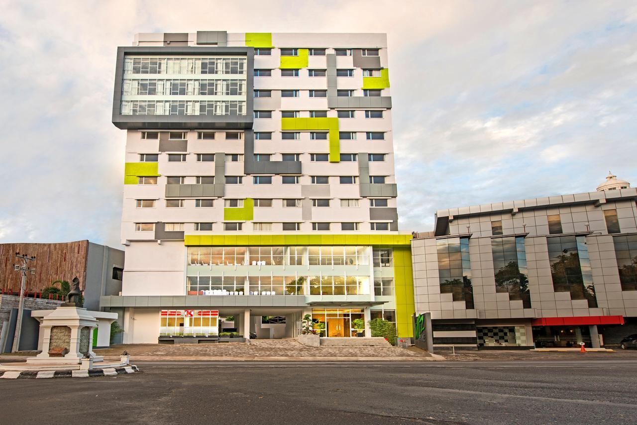 Whiz Prime Hotel Hasanuddin Макасар Екстер'єр фото