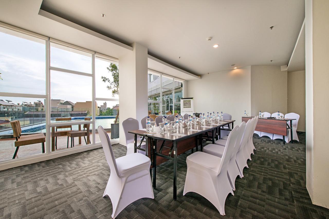 Whiz Prime Hotel Hasanuddin Макасар Екстер'єр фото