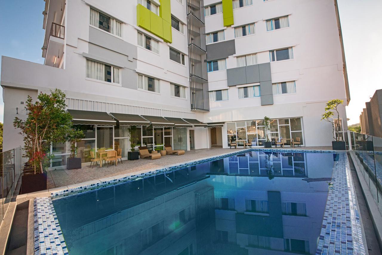 Whiz Prime Hotel Hasanuddin Макасар Екстер'єр фото