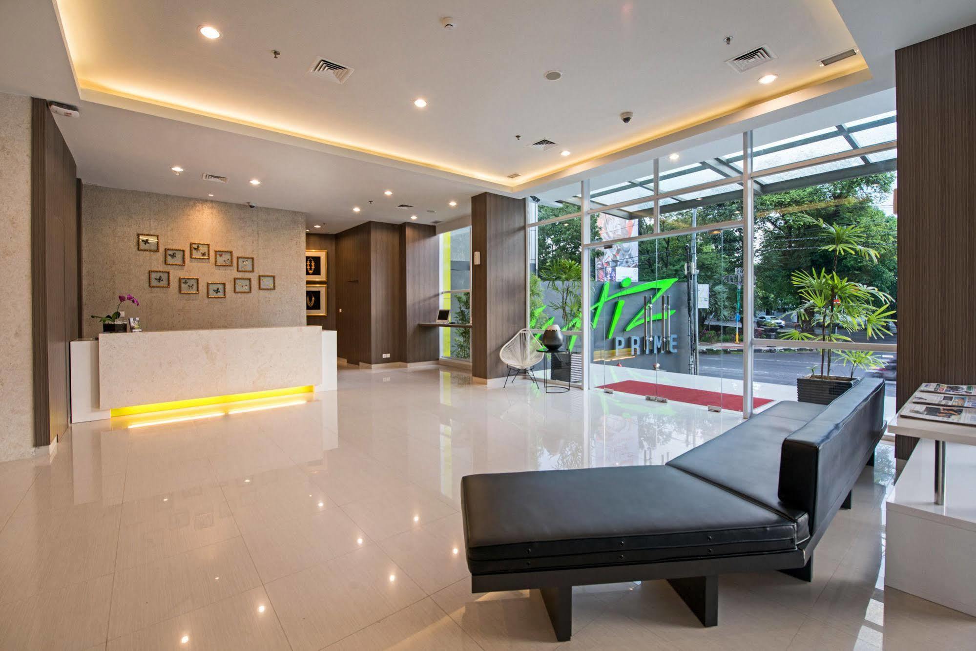 Whiz Prime Hotel Hasanuddin Макасар Екстер'єр фото